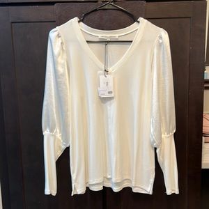 Gorgeous Melissa Nepton off white Joana sz M. New with tags. Smoke free home.